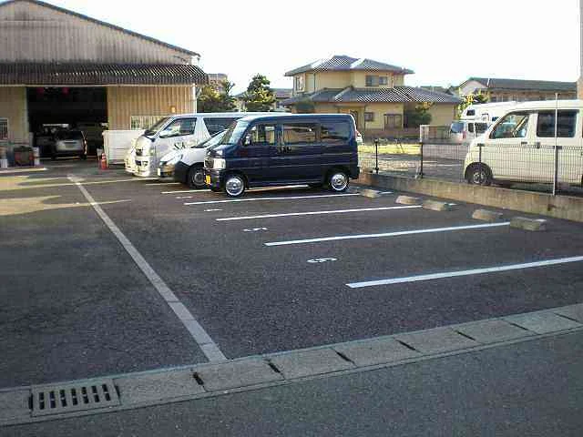 設備・仕様は号室により異なる為、現況を優先致します。