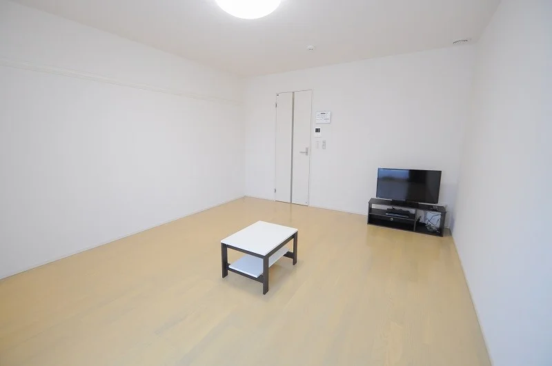 同シリーズの類似となります。現況を優先致します。