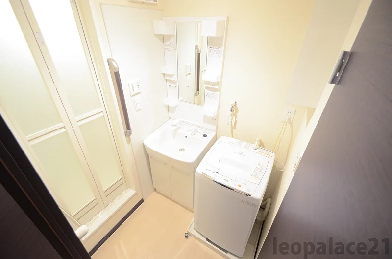 実際のお部屋と異なる場合がございます