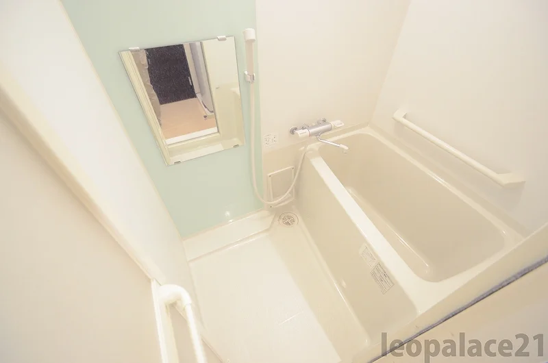 実際のお部屋と異なる場合がございます