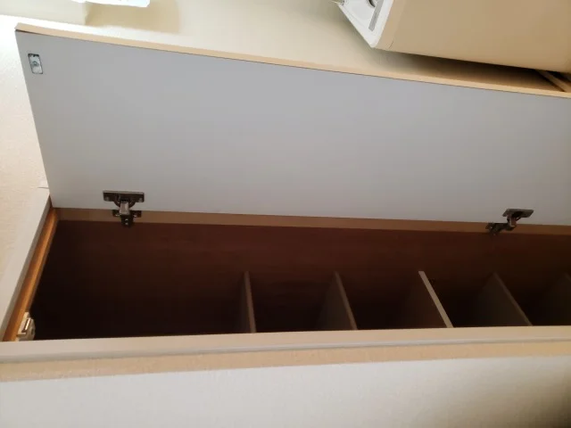 玄関前シューズボックス