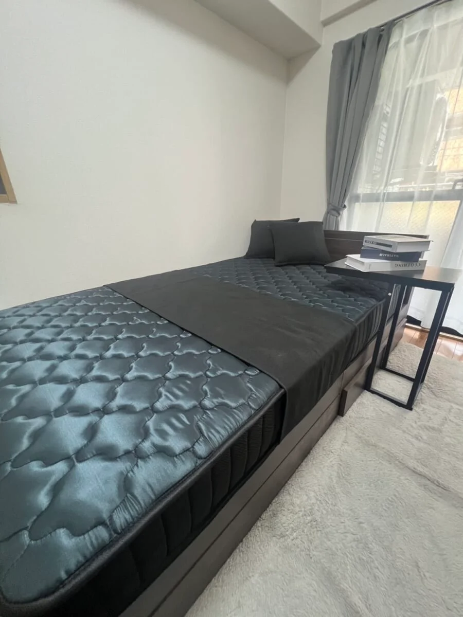 セミダブルベッド付き♪固めです♪