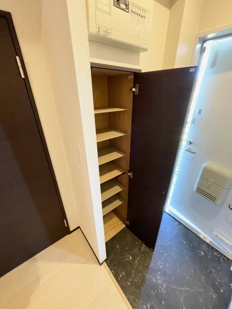 シューズボックス