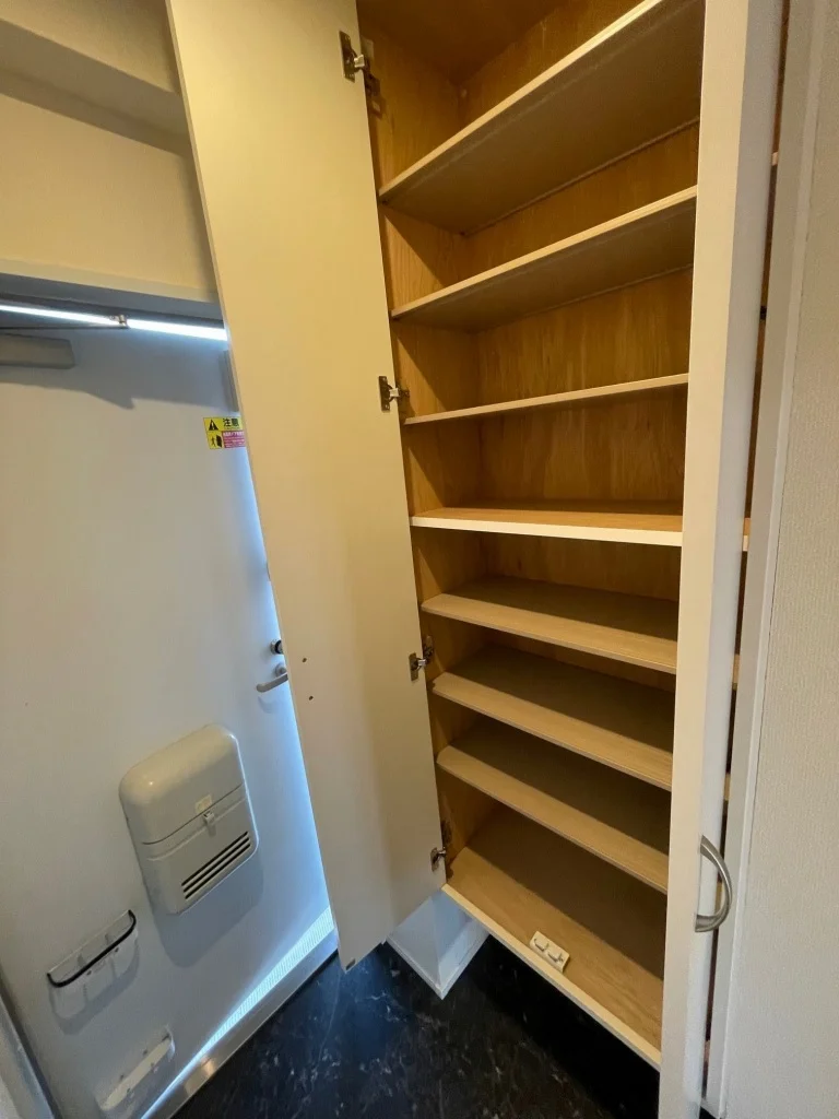 シューズボックス