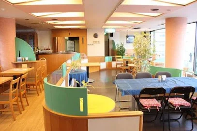 カフェ ヴェルデまで徒歩8分