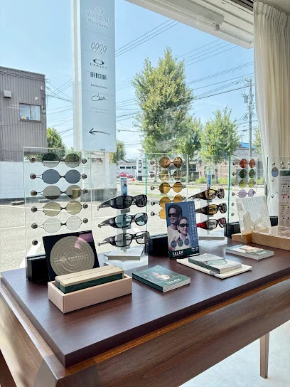 ソシエハシヅメ クレッシェンド本店まで徒歩6分