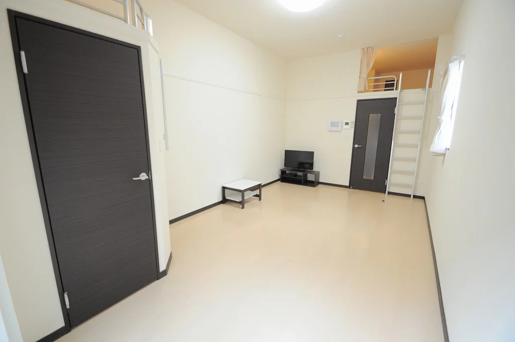 全室フローリング仕様　ダブルロフトタイプです