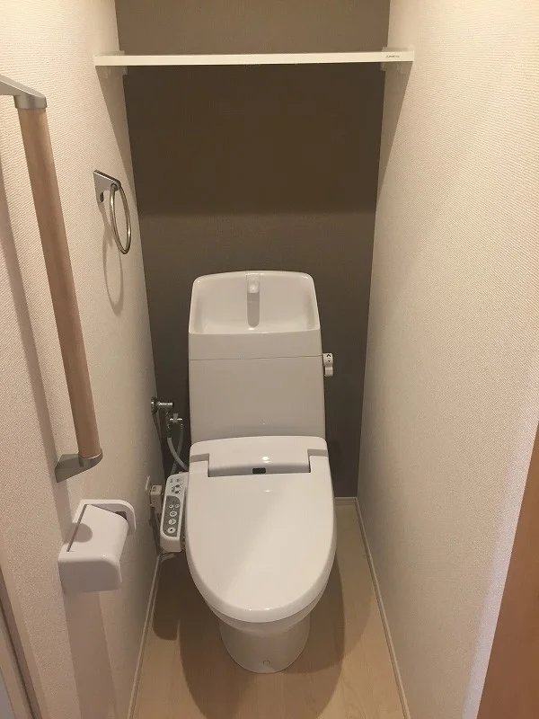 ウォシュレット付きトイレ