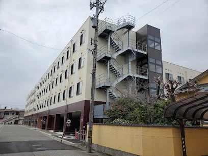 富山城南病院まで徒歩11分