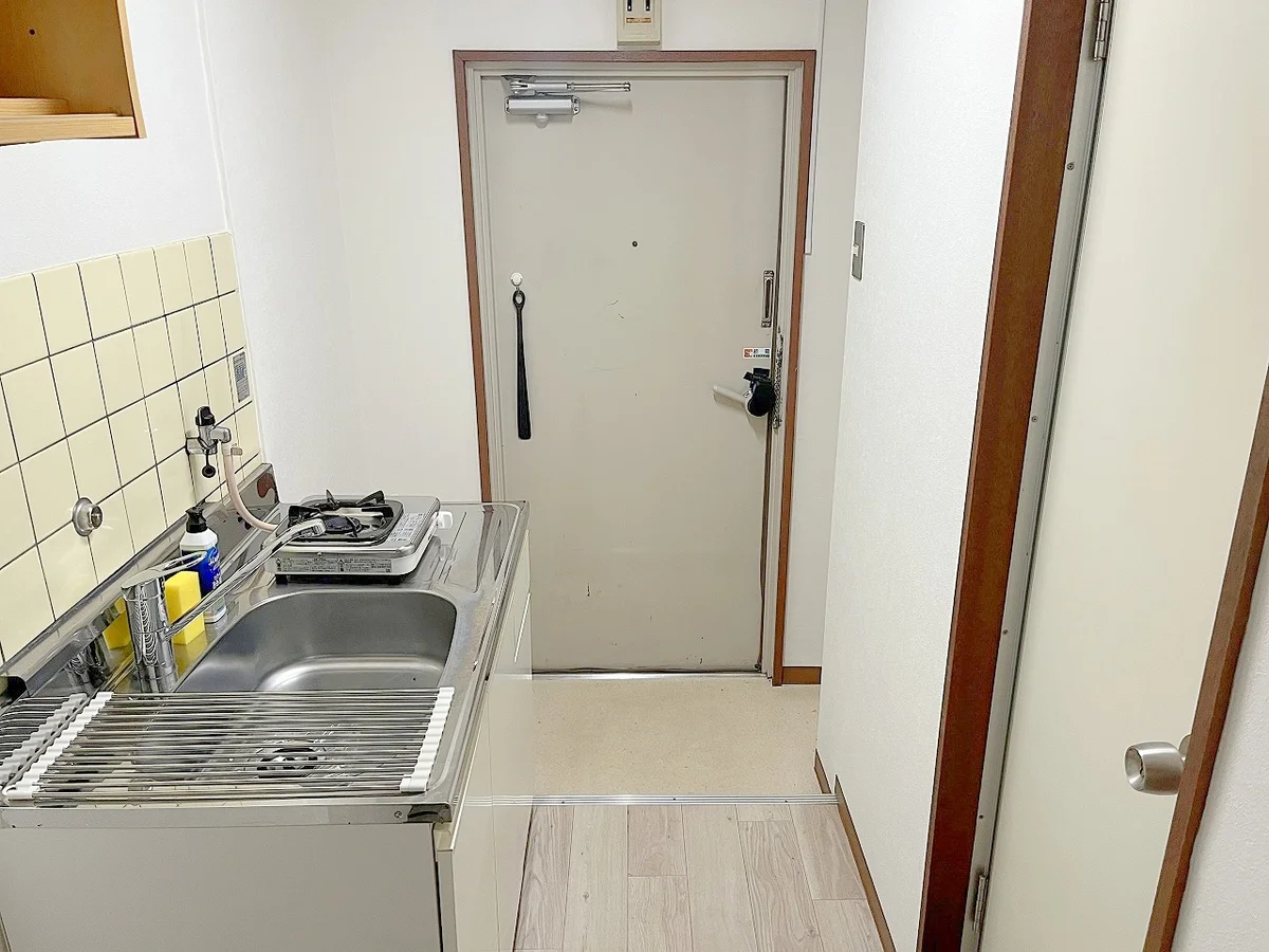 玄関には靴ベラもご用意しております☆