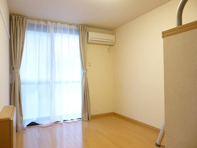 1階はフローリング、2階はじゅうたんです。