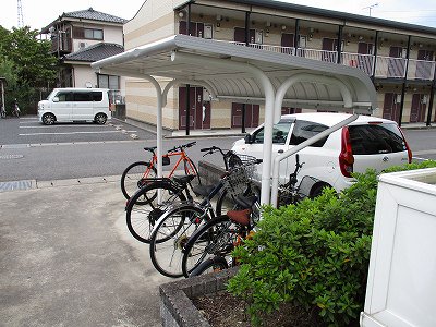 屋根付き駐輪場です。