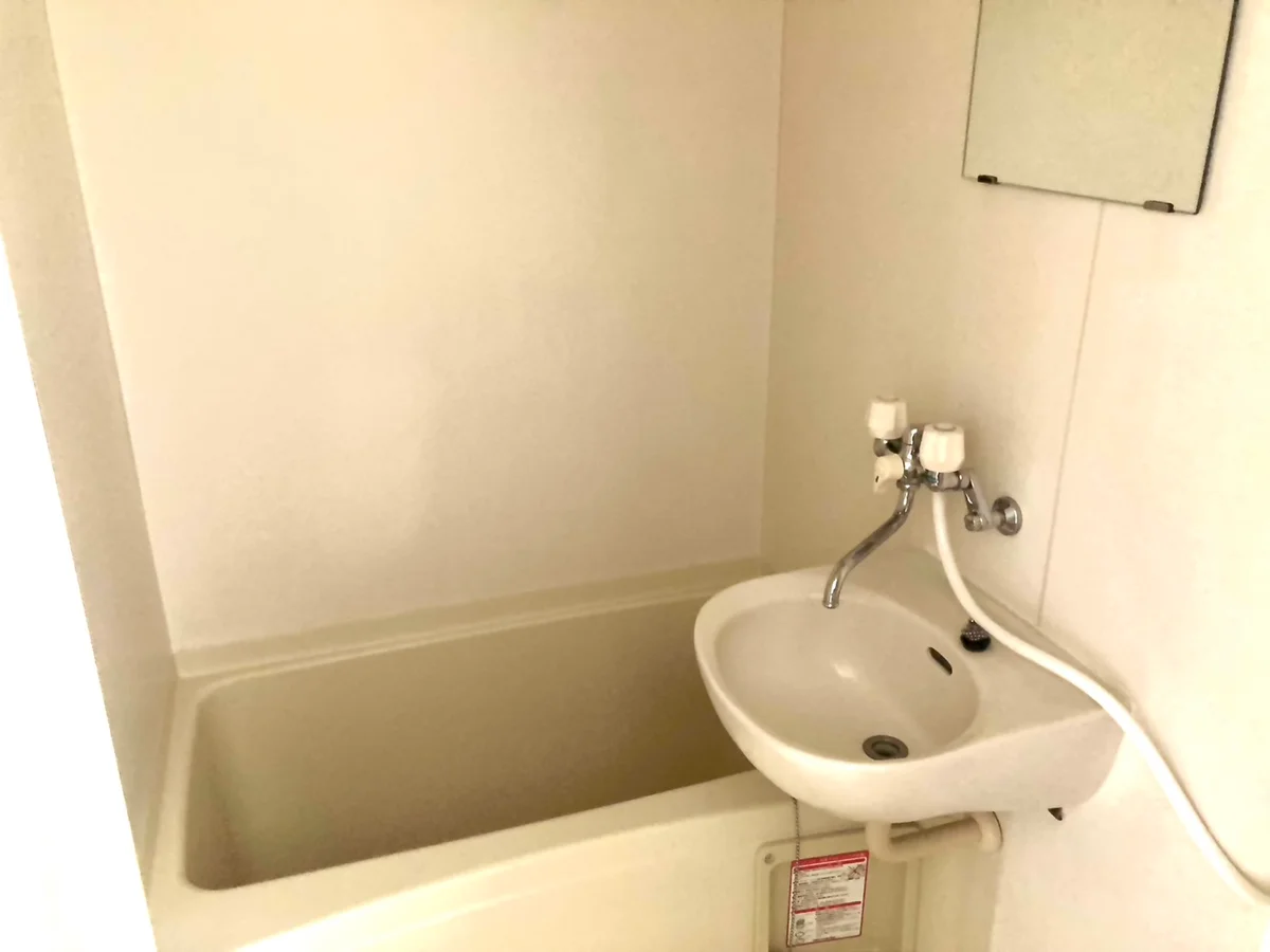 設備仕様は号室により異なる為、現況を優先致します。