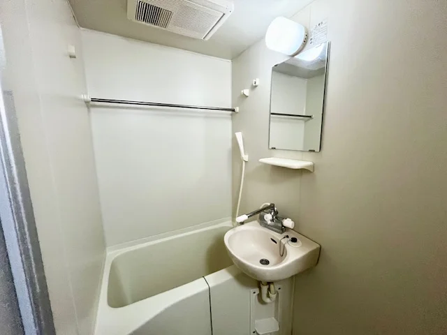 設備・使用は号室により異なる為、現状を優先いたします。