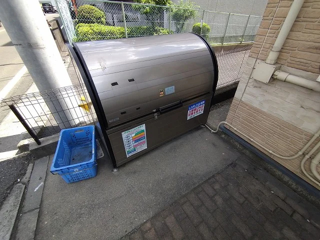 ダストボックス