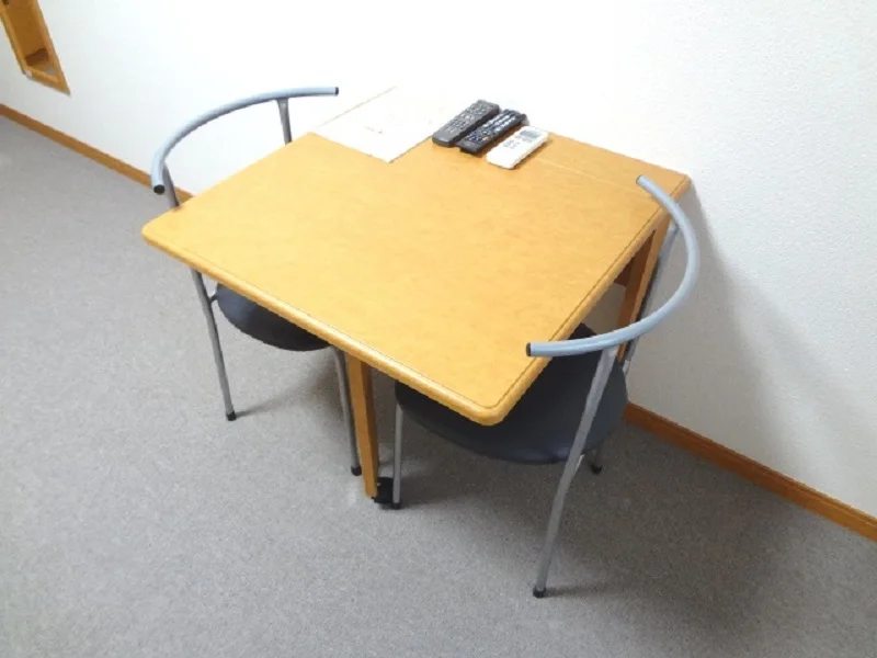 収納できる折り畳み式テーブル