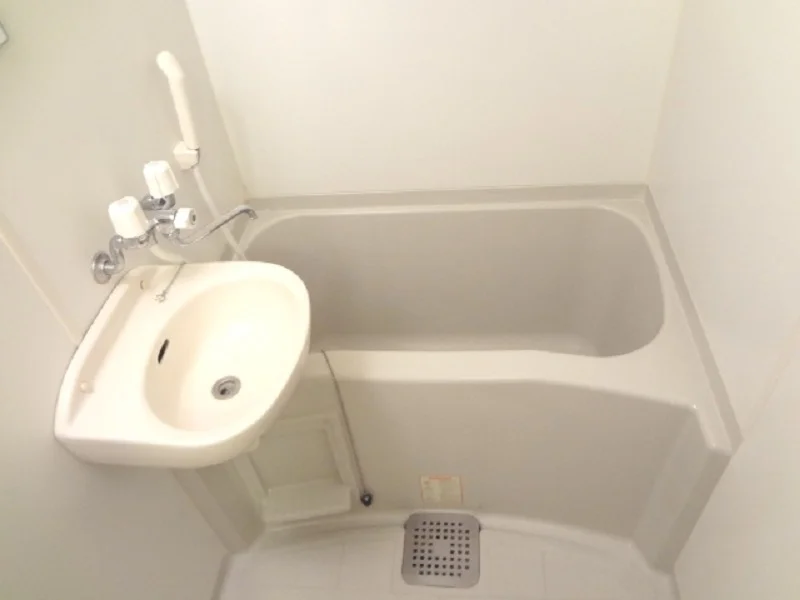 雨の日に便利な浴室乾燥機能付き♪