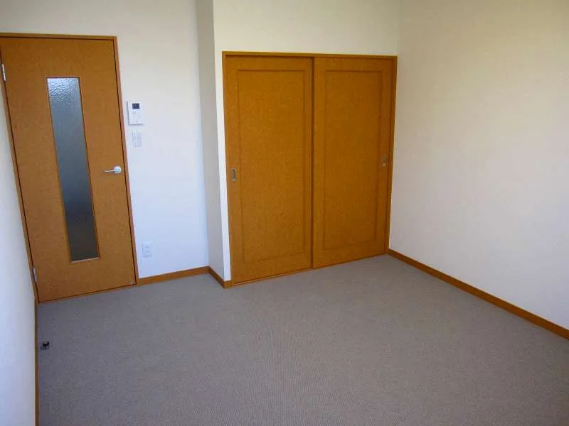 内装はこんな感じです。