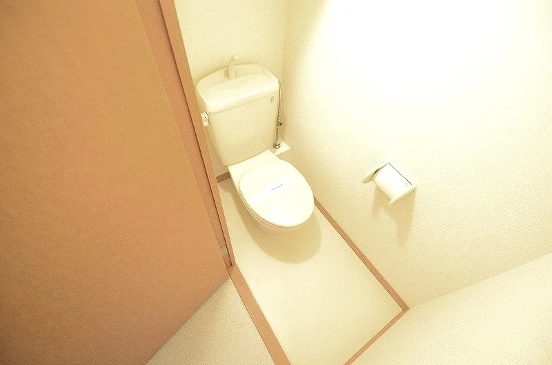 　バス・トイレ別で快適