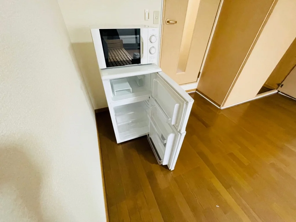 冷蔵庫(お部屋毎に大きさ・ﾒｰｶｰ異なります）