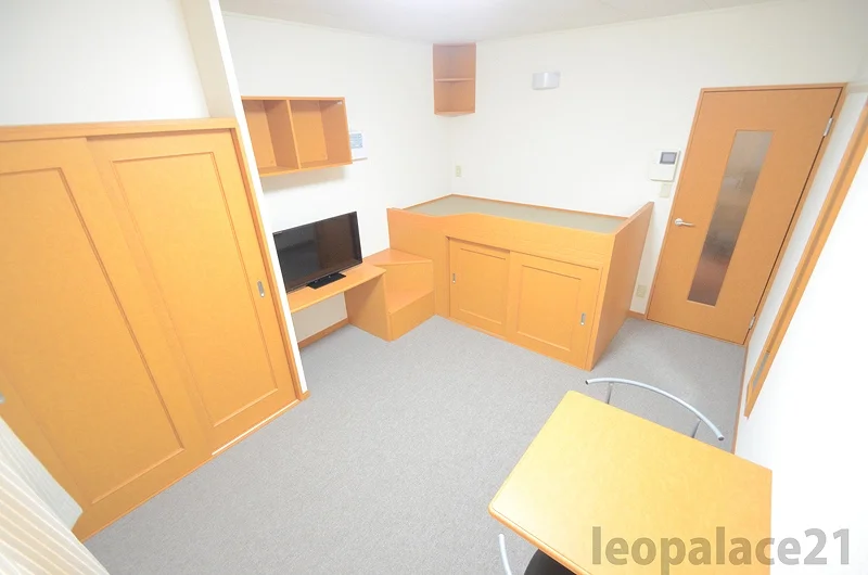 実際のお部屋と異なる場合がございます