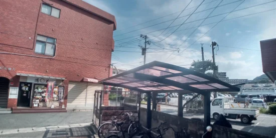 共用部分は清掃業者が清掃しております。