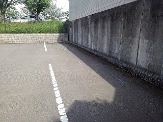 敷地内