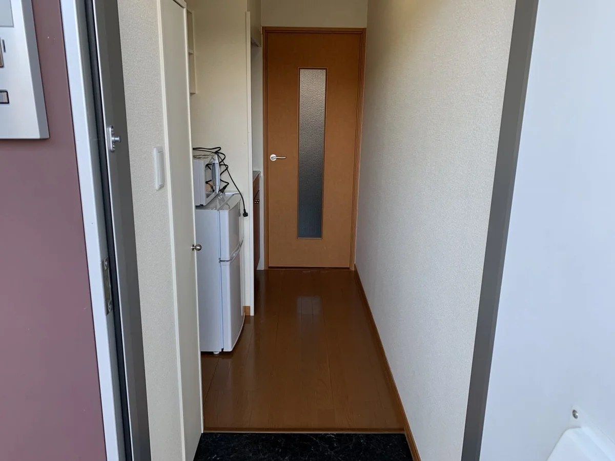 左側にシューズボックスも付いてます。