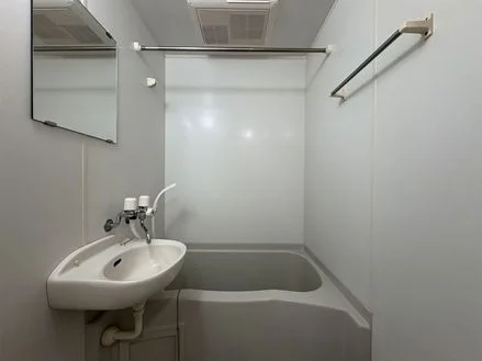 実際のお部屋と異なる場合がございます。