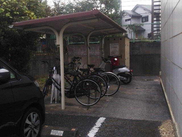 駐輪場　原付＆自転車のみ駐輪可能
