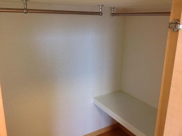 1F専用のベッド下ウォークインクローゼット