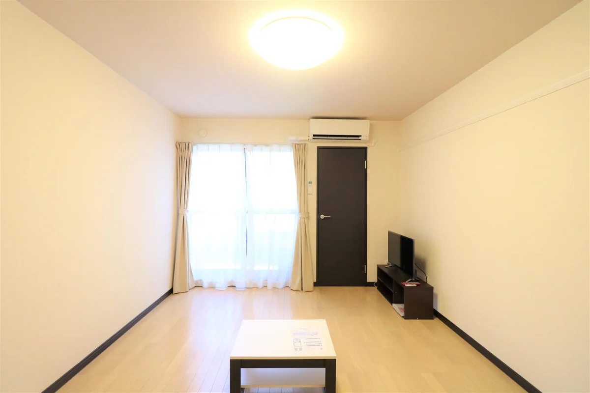 大型家具家電付きにより初めての一人暮らしの方も安心！