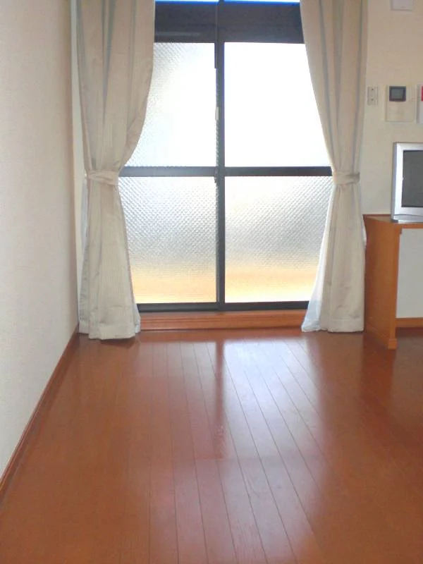 １階は全室フローリグ仕様です。