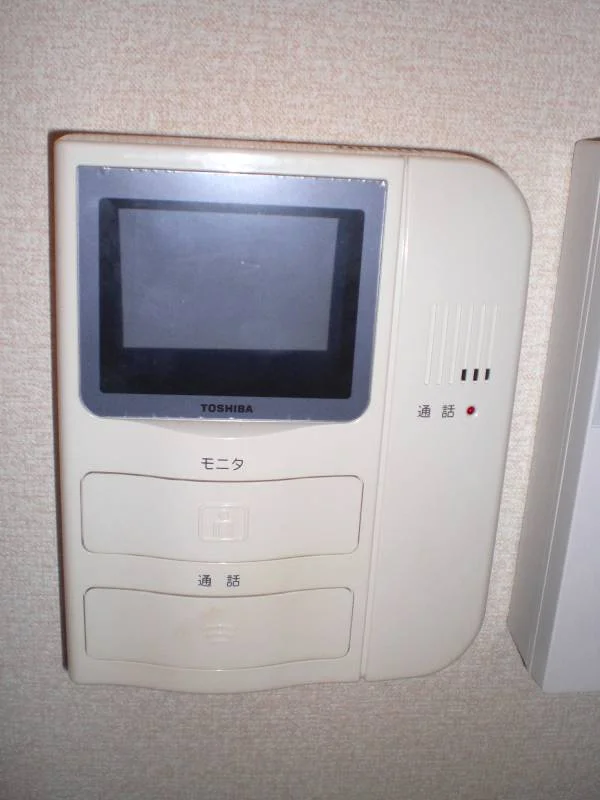 モニター付インターフォンなので急な来客でも慌てません。