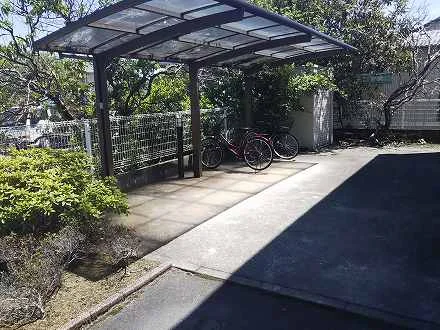 屋根付き駐輪場