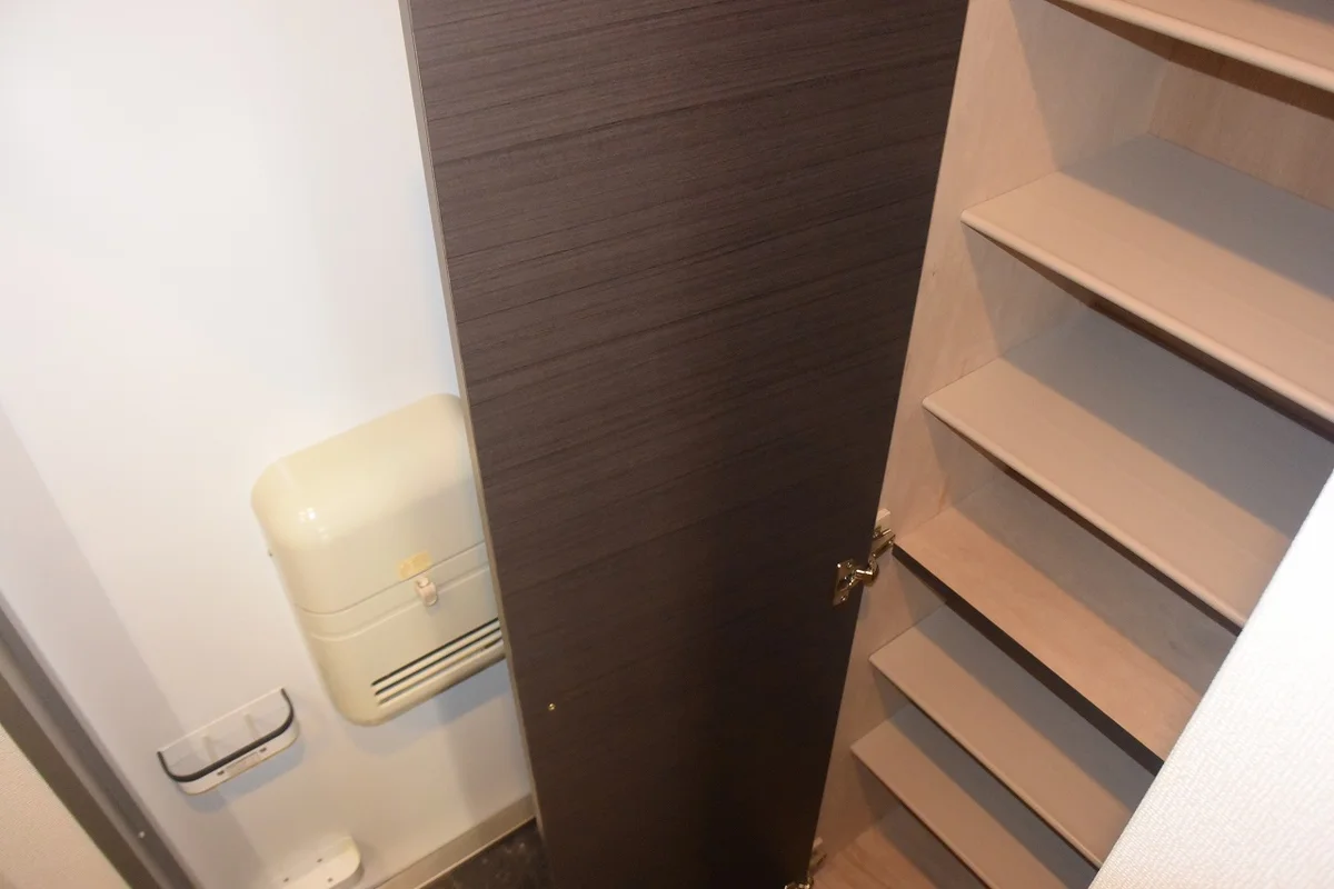 シューズボックス付きです。