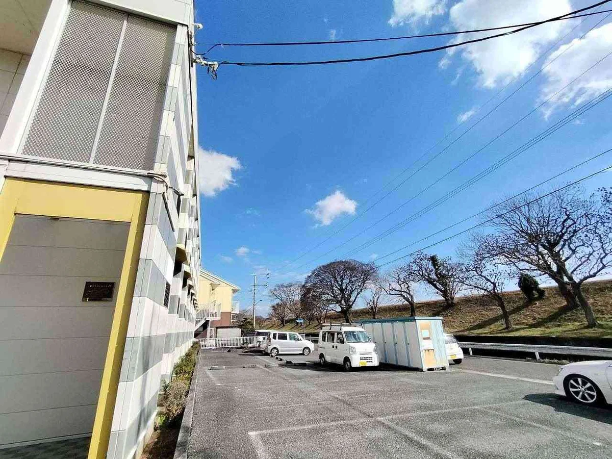 写真と現状が異なる場合は現状を優先します。