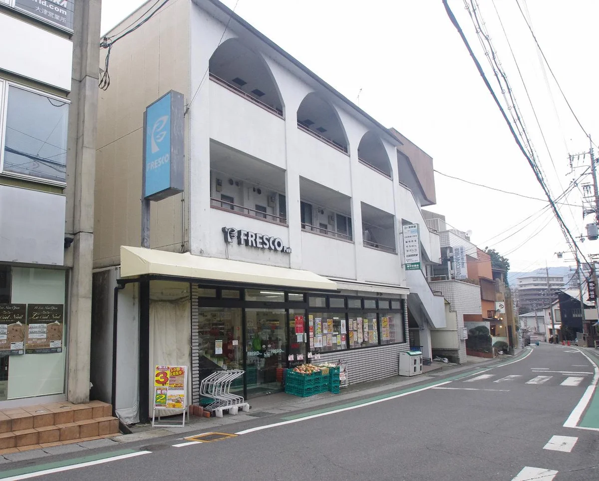 徒歩約6分の距離