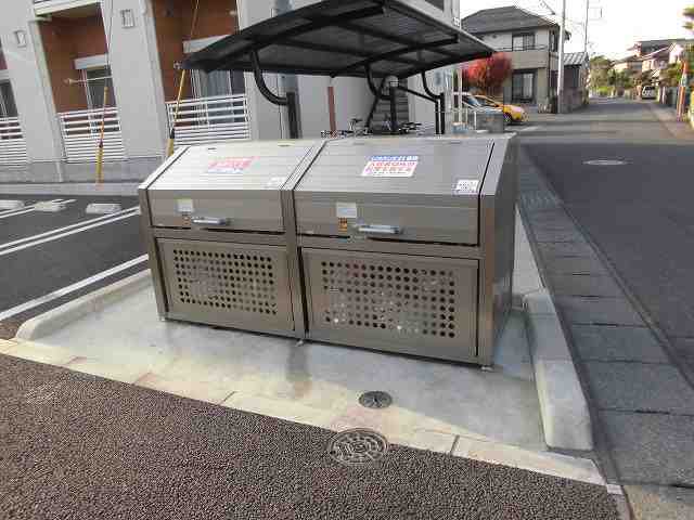 入居者様専用ゴミ庫です。