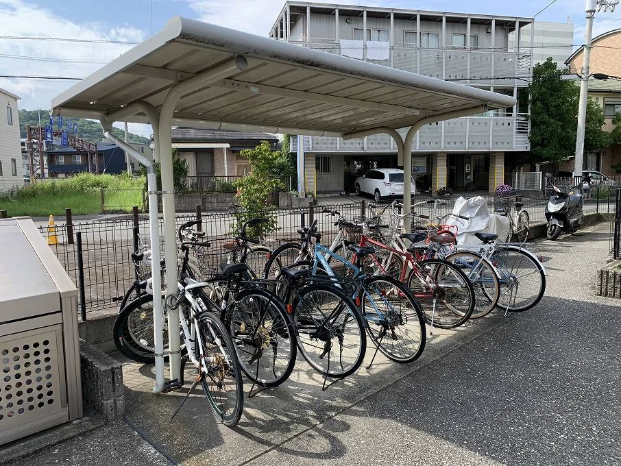 屋根付き駐輪場