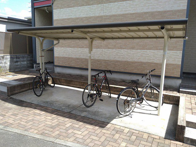 駐輪場　原付＆自転車のみ駐輪可能