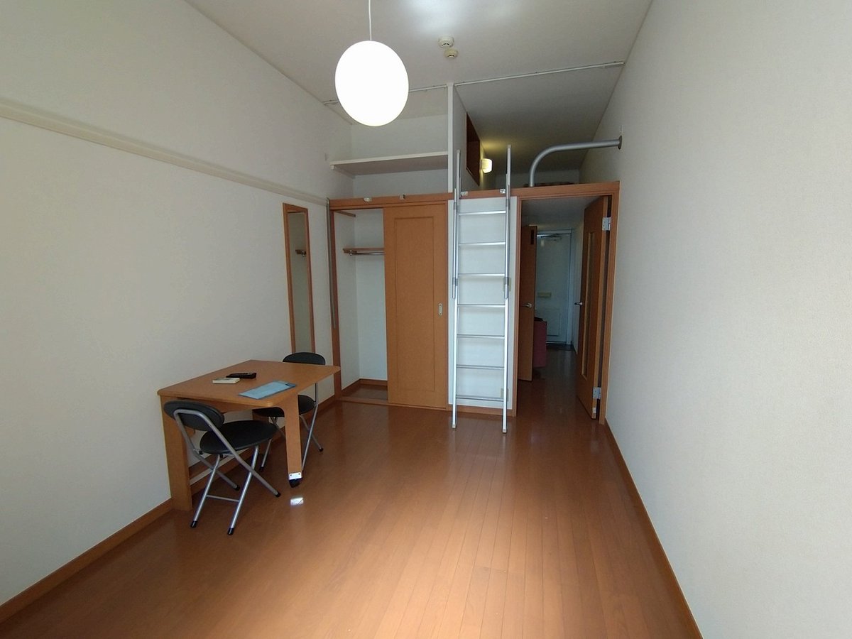 2階は絨毯仕様です。