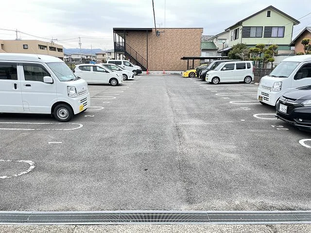 設備・仕様は号室により異なる為、現況を優先致します。