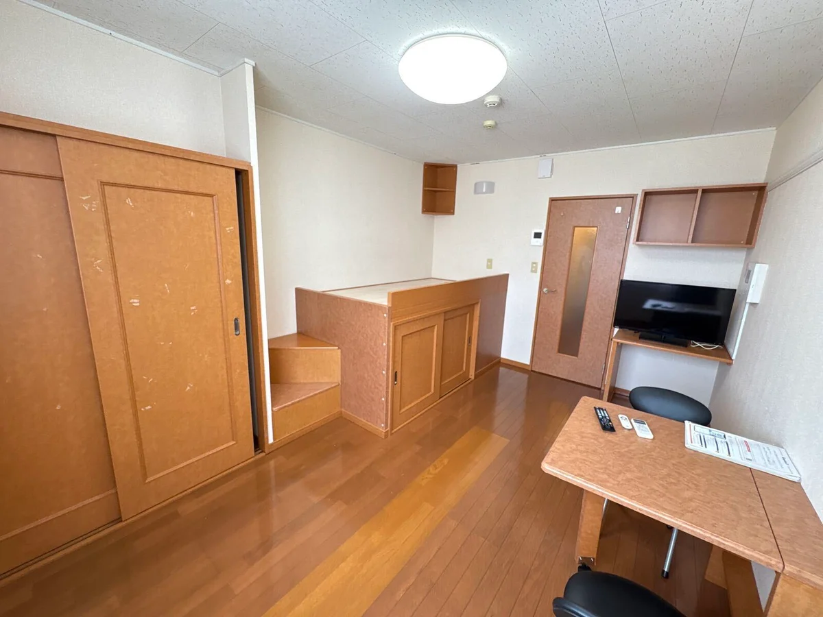 1階はフローリング、2階はじゅうたんです。