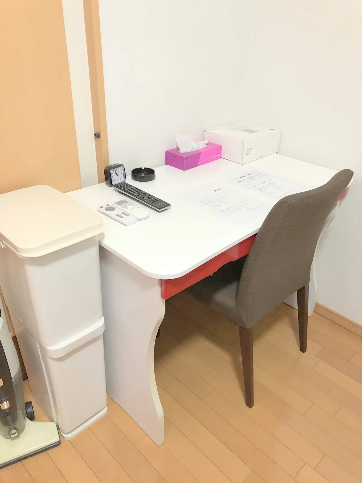 デスク・チェアもございます♪