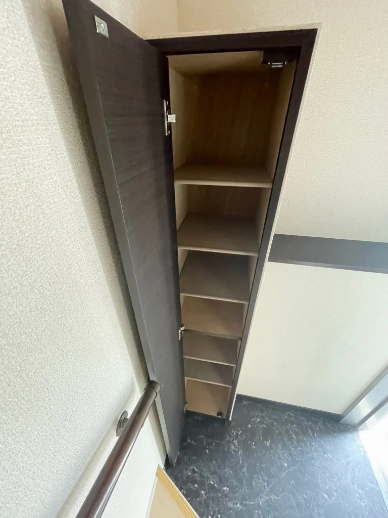 シューズボックス