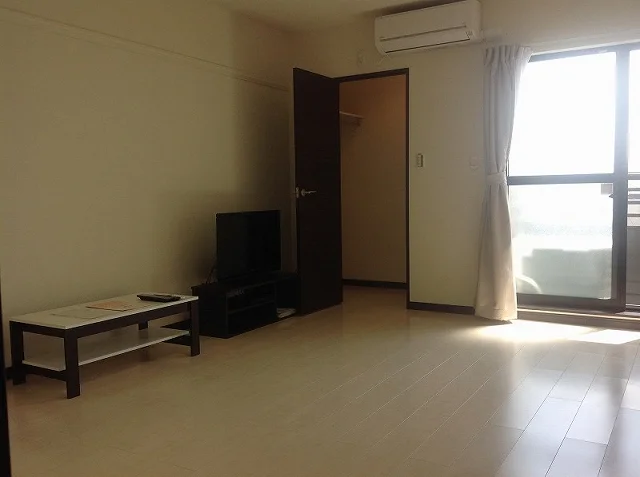 実際のお部屋と異なる場合がございます。
