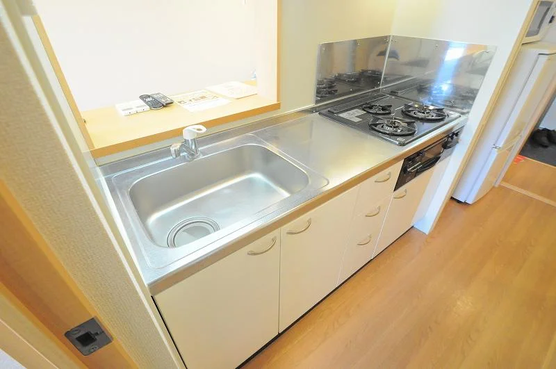 広々キッチンで自炊開始！