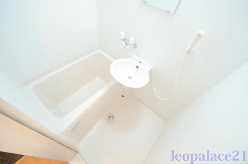 設備・使用は号室により異なる為、現況を優先致します。