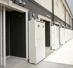 共用部分は清掃業者が清掃しております。